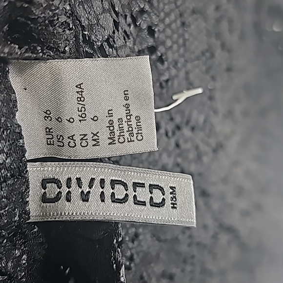 H&M women Top NWOT, Size 6 Small, Black - Picture 7 of 8